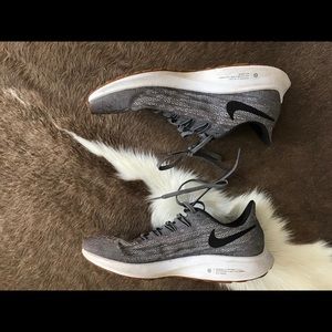 Nike air Pegasus 36 women size 8 EUC